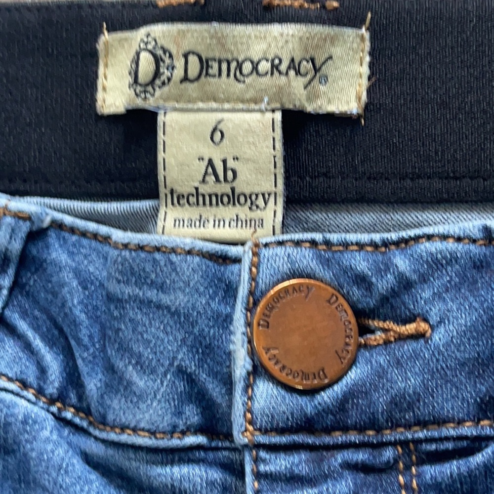 Democracy Women's Blue Denim Jeans - Size 6